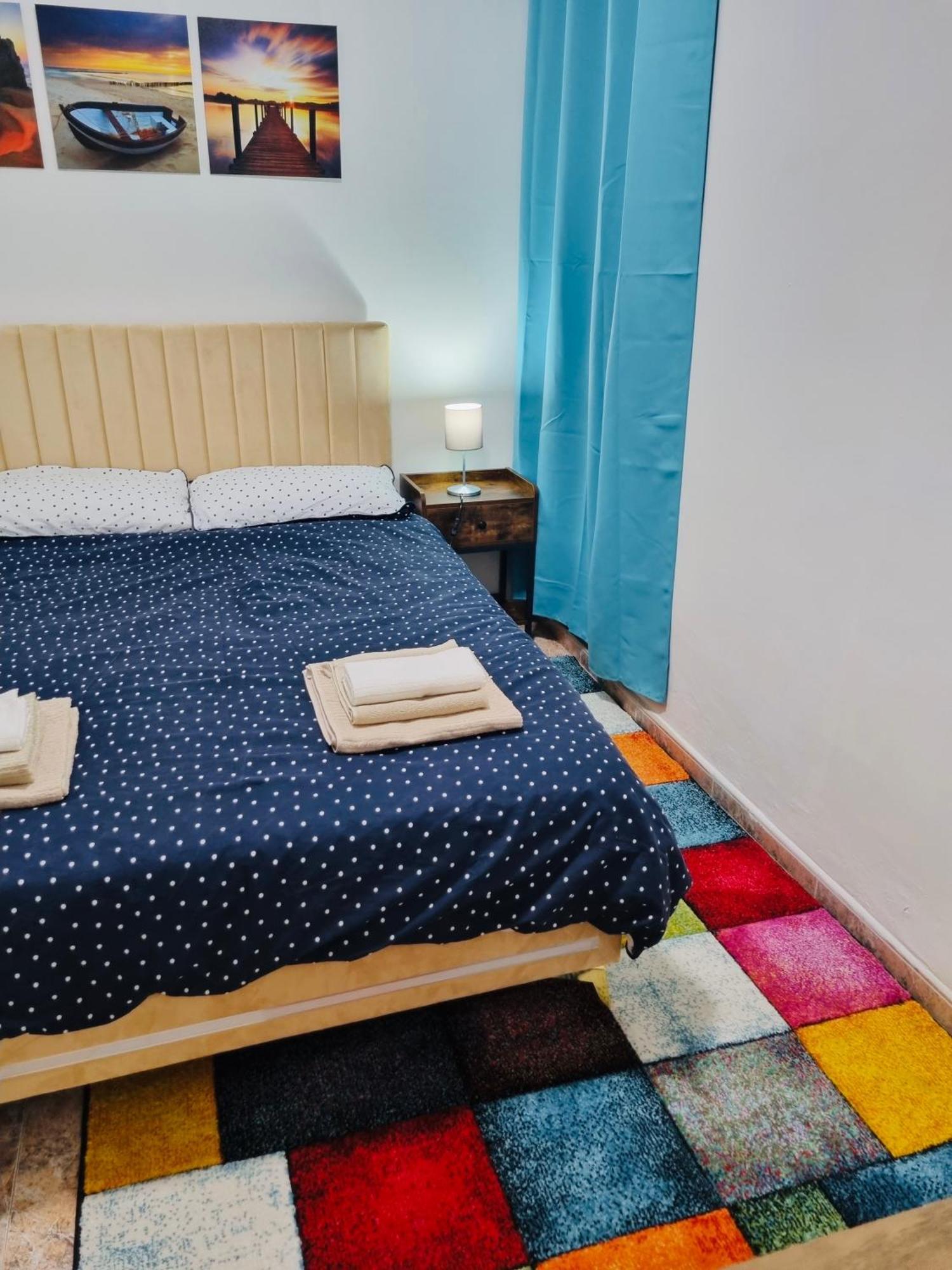 Newly Refurbished 2 * La Línea de la Concepción